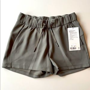 Lululemon On The Fly Short Woven 2.5”